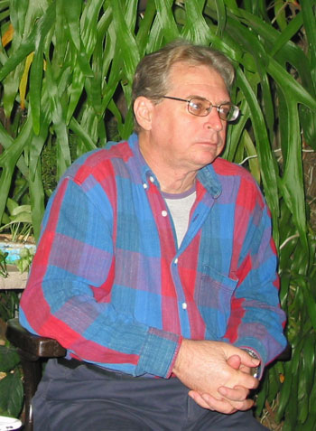 El historiador de danza Francisco Rey Alfonso en Cuba.