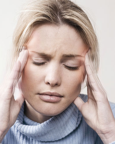 Los dolores de cabeza pueden ser síntomas de algún trastorno grave. Foto: CL