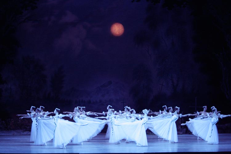 El Ballet Mariinsky regresa al ennedy Center con "Giselle". Foto: Natasha Razina. Gentileza JFKC.