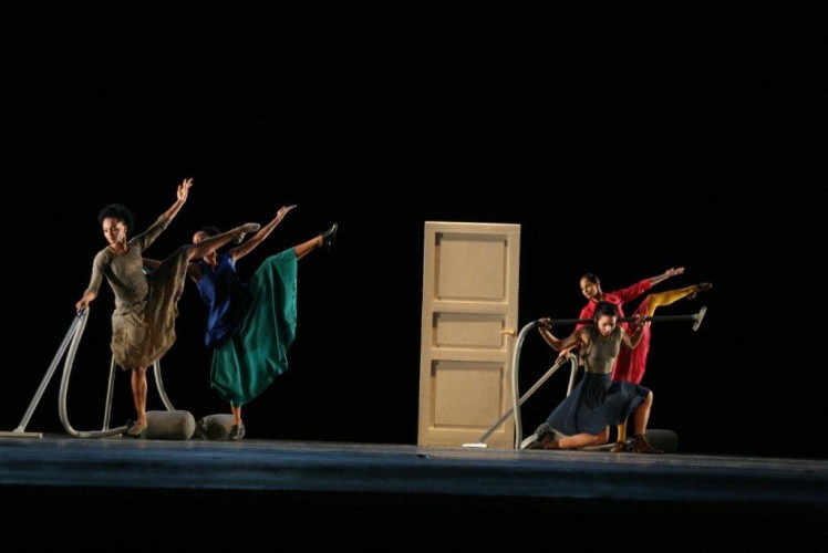 Danza Contemporánea de Cuba presentará en los Estados Unidos, "Casi Casa", de Mats Ek. Foto: Gentileza DCC.