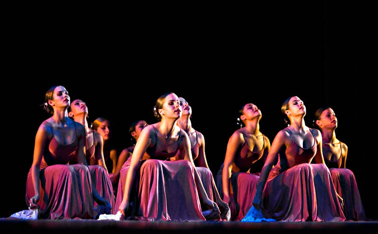El Ballet Lizt Alfonso sepresenta en Santa Clara en el Teatro de la Caridad. Foto gentileza BLA.