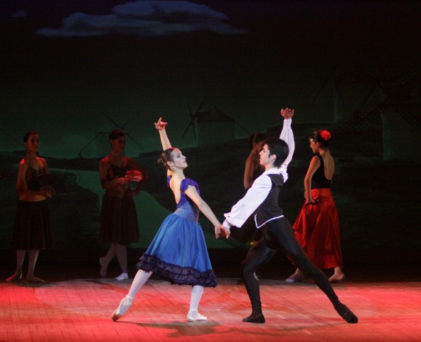 Sofía Robinson y Mateo Cazuza, formados en Bajo Jardín, actualmente contratados en el Ballet Oficial de Salta. Foto gentileza BJ.