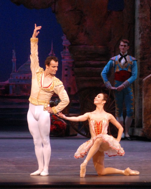 Rolando Sarabia y Xiomara Reyes en "Don Quijote", durante la temporada del ABT en el Metropolitan de Nueva York. Foto: MIRA. Gentileza de ABT.