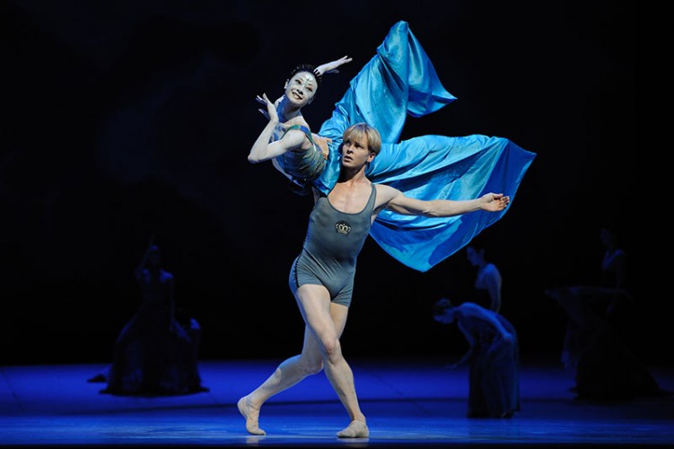 "La Sirenita", de John Neumeier, formó parte de la programación 2011 del San Francisco Ballet (Yuan Yuan Tan y Tiit Helimets). Foto: Erik Tomasso. Gentileza SFB.