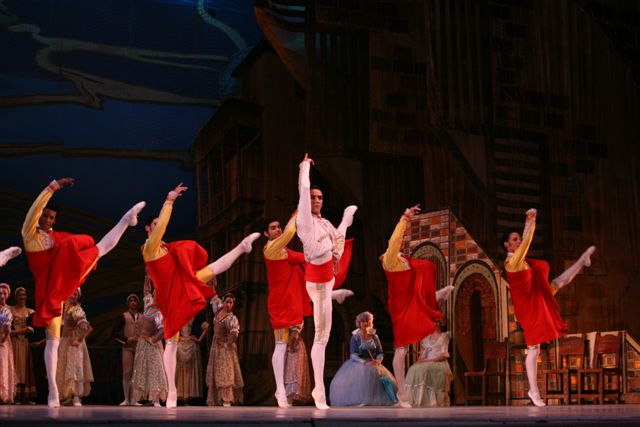 Solists y cuerpo de baile del Ballet Nacional de Cuba. Foto: Nancy Reyes. Gentileza BNC.