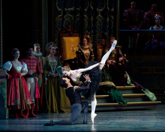 Gillian Murphy y José manuel Carreño, del ABT, en "El lago de los cisnes", en el Met de Nueva York. Foto: Rosalie O'Connor. Gentileza ABT.