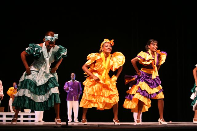 Folclore cubano para celebrar a Carlos Acosta. Foto: Nancy Reyes. Gentileza NR.