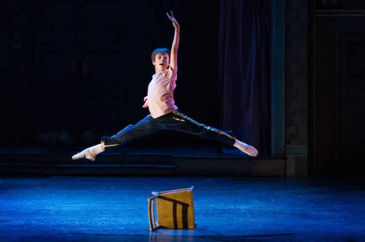 Kylend Hetherington es el protagonista de "Billy Elliot the Musical", que está en el Kennedy Center de DC. Foto: Kyle Froman. Gentileza KC.