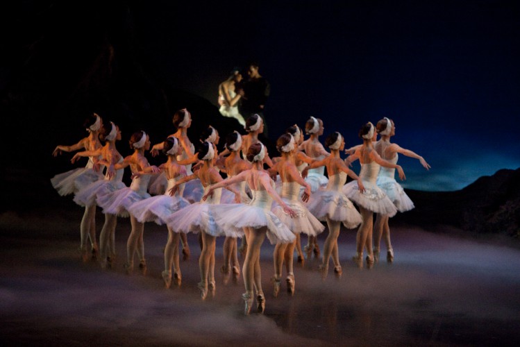 El Corella Ballet presentó su versión de "El Lago de los Cisnes" en Barcelona. Foto: Rosalie O'Connor. Gentileza CB.