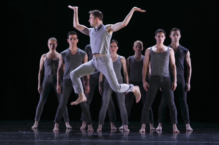 La Paul Taylor Dance Company presentó "Three Dobious Memories" en el Lincoln Center de Nueva York. Foto: Paul B. Goode. Gentileza PTDC.