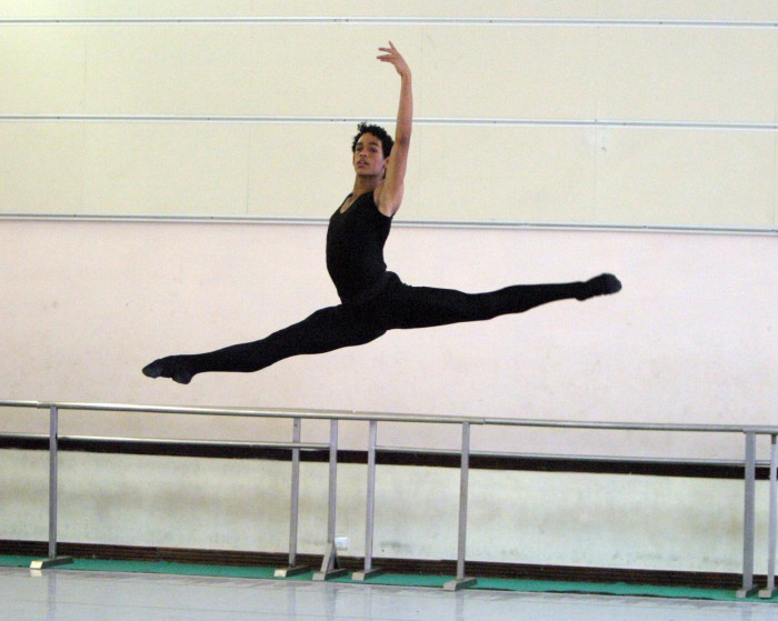 Yonah Acosta, distinguido en Londres. Foto gentileza Escuela Nacional de Ballet.