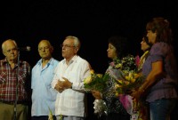 Isabel Bustos (ctro.) recibió este año el Premio Nacional de la Danza en Cuba. Fotogentileza Retazos.