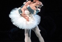 Marcelo Gomes y Diana Vishneva, en "El lago de los cisnes", en Nueva York. Foto gentileza de ABT. Archivo.