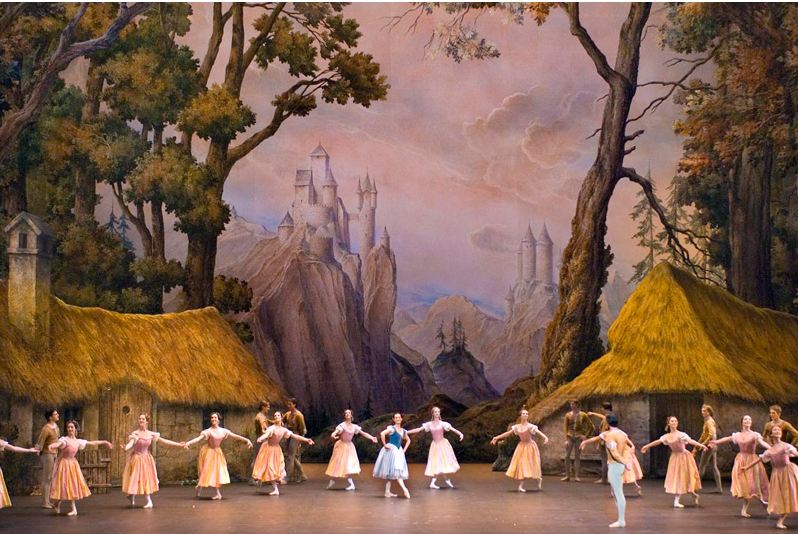 Con decorados y vestuario de Alexander Benois, el Ballet de la Ópera de París presentó "Giselle". Foto gentileza BOP.