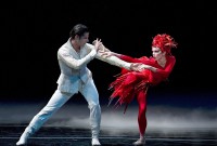 Marcelo Gomes y Natalia Osipova, del ABT,  en "El pájaro de fuego" de Alexei Ratmansky, en el Metropolitan de Nueva York. Foto: Gene Schiavone. Gentileza ABT