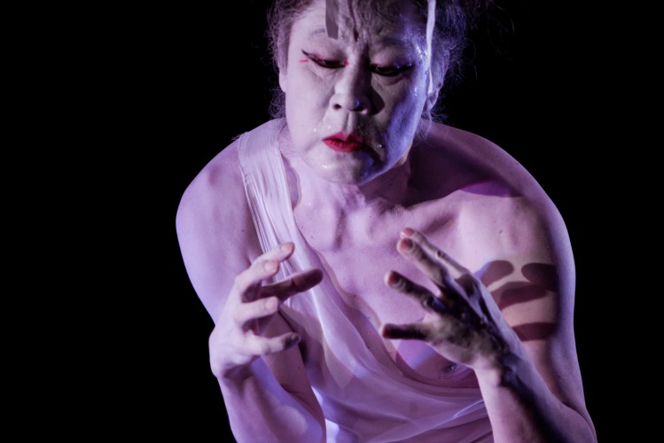 Tadashi Endo inaugurará el festival con “Ikiru – Vivir”, un homenaje a la coreógrafa alemana Pina Bausch. Gentileza MB.
