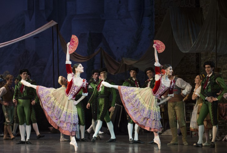 Desde el 16 de diciembre el Ballet de la Ópera de París presenta "Don Quijote" en París. Foto: Julien Benhamou. Gentileza BOP.