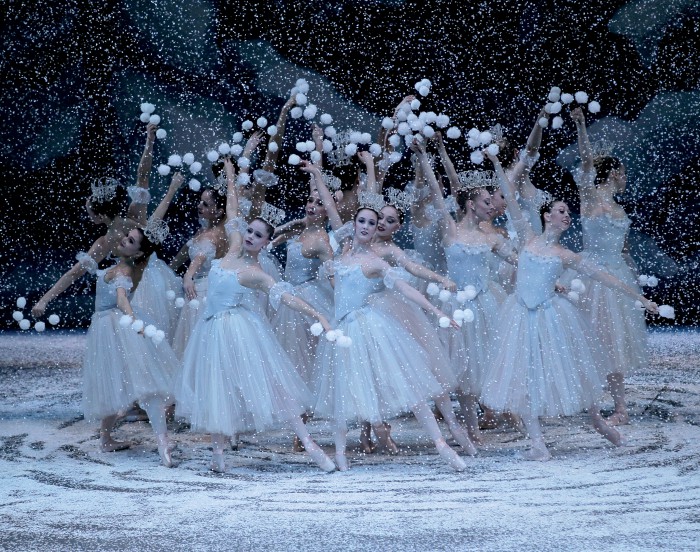 El New York City Ballet continúa hasta finales de diciembre las funciones de "Cascanueces". Foto: Paul Kolnik. Gentileza NYCB.
