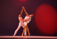 El dúo “Double Bounce”, del canadiense Peter Quanz, coreógrafo convertido en el nuevo favorito de la audiencia cubana. Foto: Nancy Reyes.