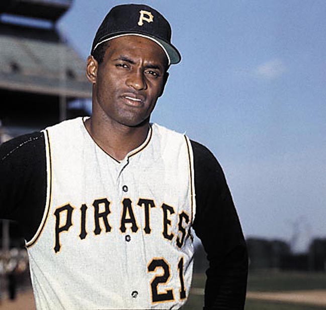 El beisbolista Roberto Clemente Walker. Foto: moviefone.com, teachline.ie, masslive.com, popcultureshock.com