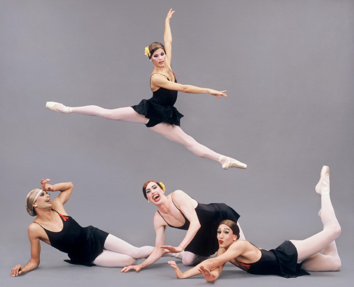 “The Trocks”, son la primera y la única compañía de danza clásica formada por hombres. Foto: Sascha Vaughn. Gentileza GMU.