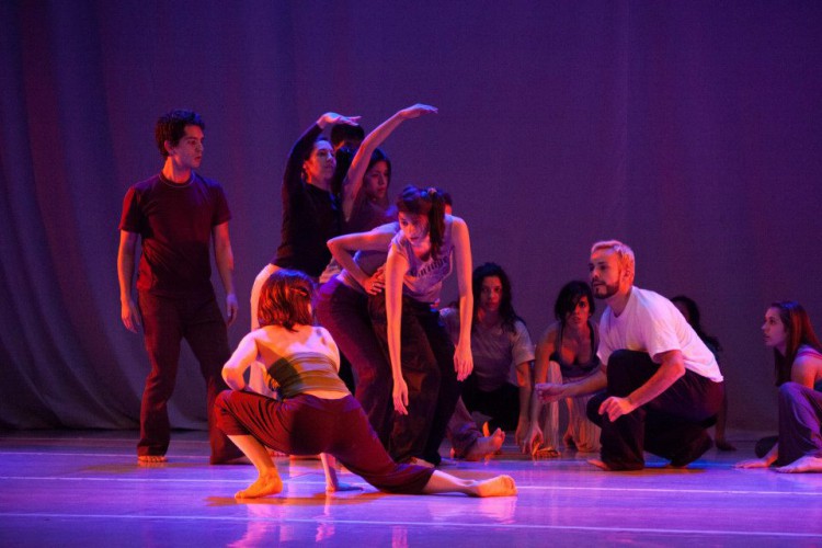 "Cuando Soy… Estadios de un tránsito en vuelo”,  de Luciana Benosilio se repone en el Teatro Alberdi de la Universidad Nacional de Tucumán. Foto gentileza de BBJ.