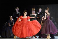 El Ballet Zürich presenta "Leoncio y Lena", de Christian Spuck. Foto: Judith Schlosser. Gentileza BZ.