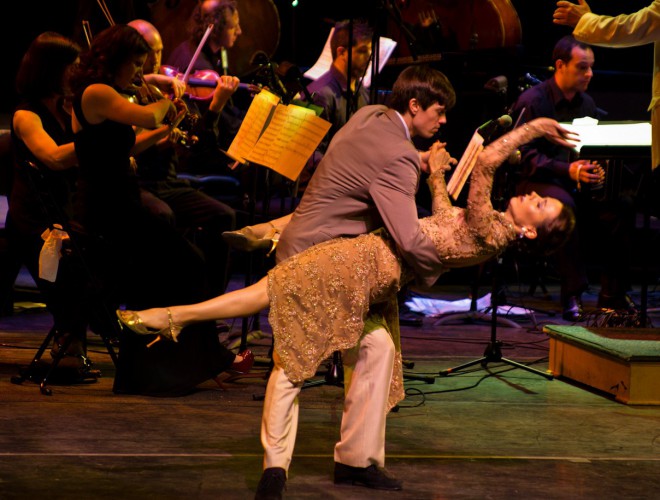 Annatina Luck y Anton Gazenbeek en el Lisner Auditorium, en DCTango Festival. Foto: Shalev "Stan" Weinstein. Gentileza PASO.