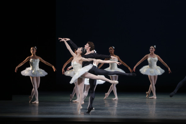 Paloma Herrera and James Whiteside del ABT en "Symphony in C" © The George Balanchine Trust. Foto: Marty Sohl. Gentileza ABT. 