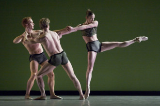 De James Kudelka el Oregon Ballet Theatre subió a escena "Almost Mozart". Foto: Blaine Truitt Covert. Gentileza JFKC.