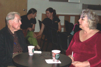 Toba Singer entrevista a Fernando Alonso en el Festival Iberica Contemporanea, 2007. Foto: Laura Delgadillo. Gentileza TS.