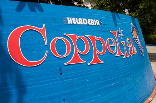La heladería Coppelia de La Habana, Cuba, inauguró una sala en honor de "Las cuatro joyas".