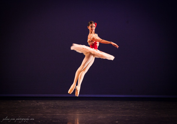 Carollina Bastos, de Brasil, ganadora de la categor'ia Junior y de diversas becas, deslumbró en el VKIBC. Foto: Yelena Yeva. Gentileza VKIBC.