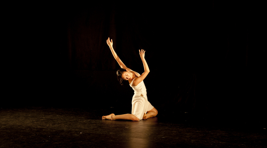 Obras con características multimedia subieron a escena en el Cullen Theatre, interpretadas por Jessica Lang Dance. Foto: