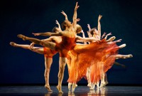El San Francisco Ballet llevó a Nueva York "Symphonic Dances", de Edwards Liang. Foto: Erik Tomasson. Gentileza SFB.