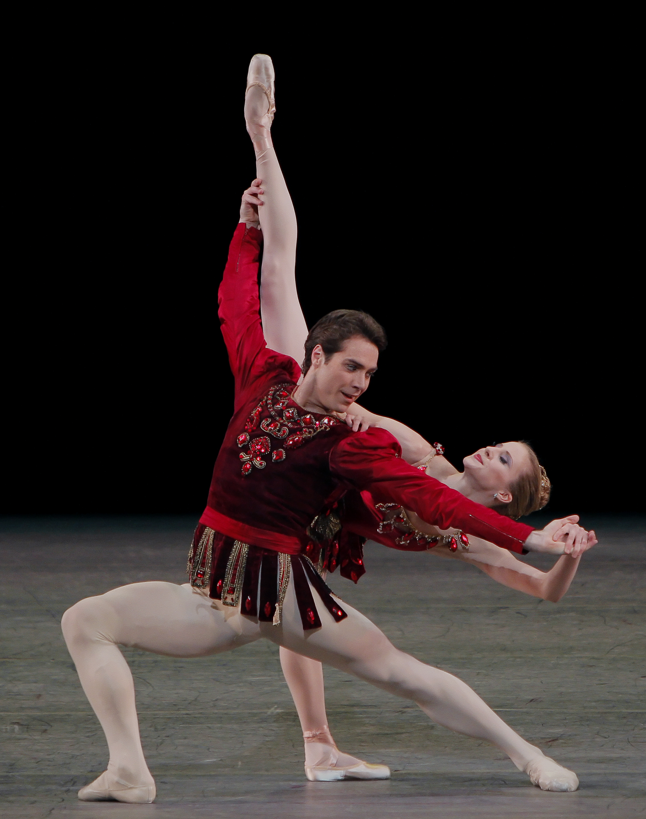 En la temporada del NYCB ocupan un lugar preferencial las obras de George Balanchine ("Rubíes", foto) y de Jerome Robbins. Foto: Paul Kolnik. Gentileza NYCB.