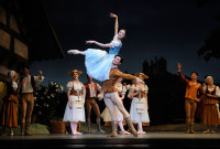 "Giselle", la historia de la campesina engañada que se convierte en Wilis. Foto: Erik Tomasson. Gentileza SFB.