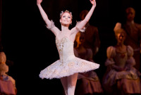Sarah Lamb es la princesa Aurora en "La bella durmiente" del Royal Ballet de Londres que se verá en los cines. Foto gentileza RB.