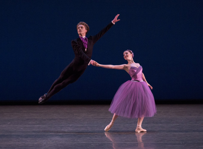 “Soirée Musicale”, de Christopher Wheeldon, un divertimento con música de Samuel Barber. Foto: Paul Kolnik. Gentileza JFKC.