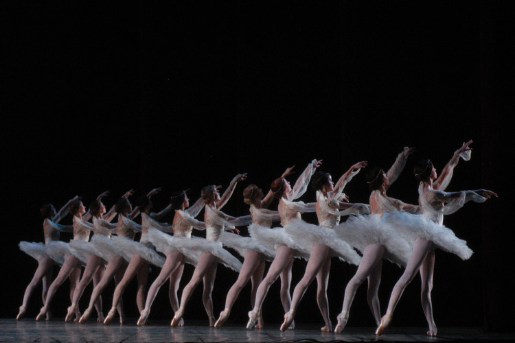 El ABT presenta en el Metropolitan de Nueva York, a partir del 23 de mayo, "La Bayadère", con coreografía de Natalia Makarova. Foto: Marty Sohl. Archivo Danzahoy.