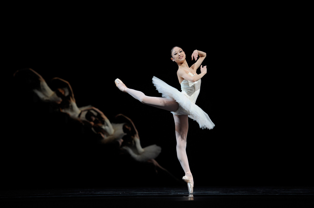 Koto Ishihara, del San Francisco Ballet, en "Suite en Blanc", de Serge Lifar. Foto: Erik Tomasson. Gentileza SFB..