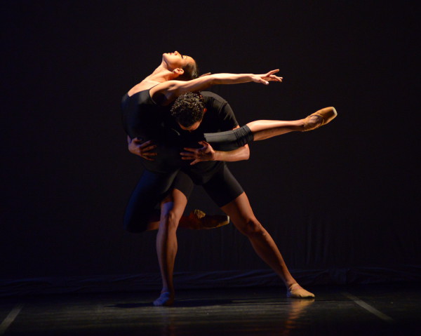 "Bercecuse", de Diane Coburn Bruning interpretada por Chamber Dance Project. Foto: Paul Wegner   
