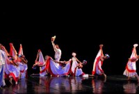 Cuatro coreografías consagradas en el repertorio nacionalista de México, entre ellas, "Huapango" (1963), de José Pablo Moncayo. Foto gentileza IPBA.