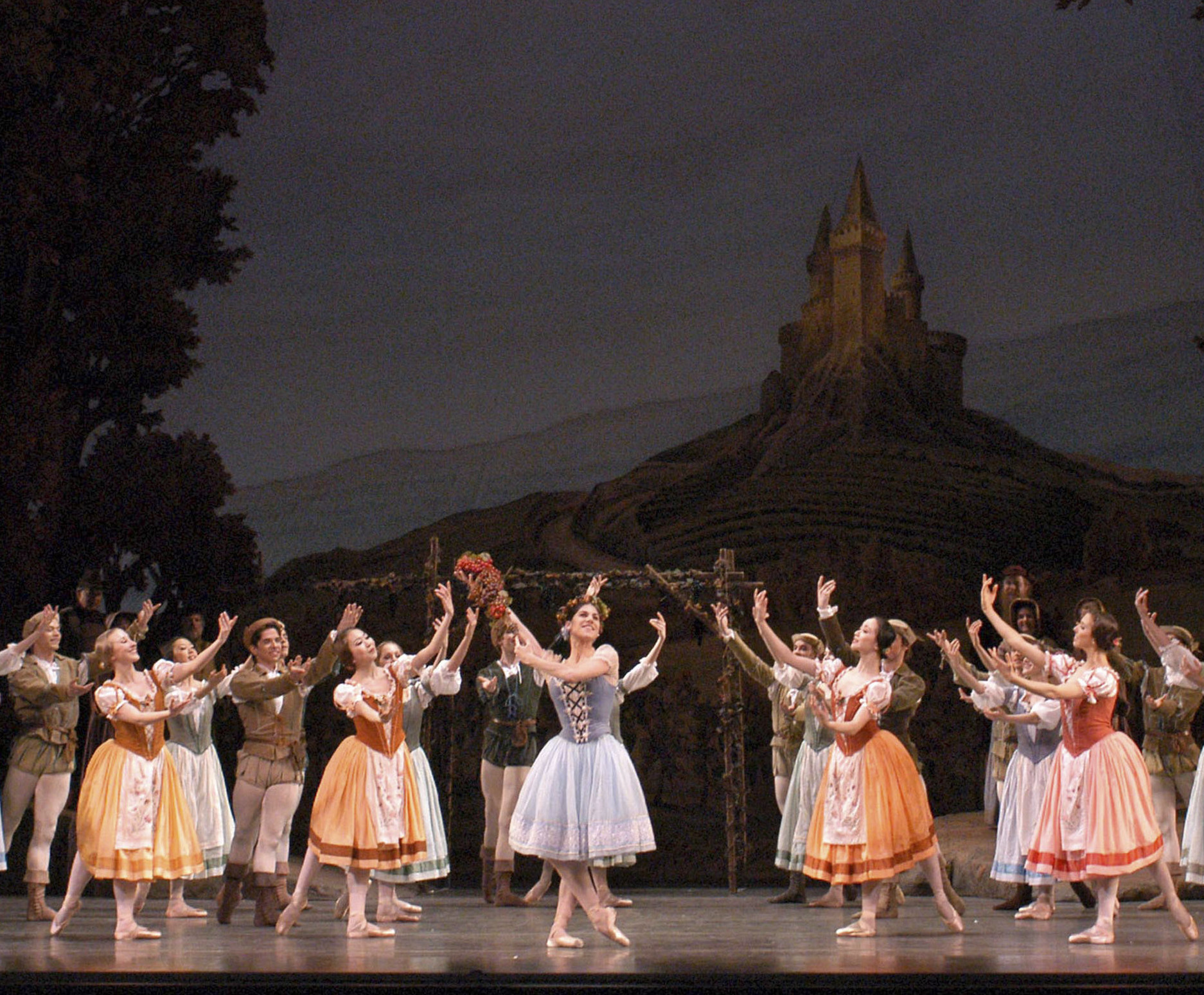 Paloma Herrera y Cory Stearns, del ABT, protagonizaron "Giselle" en el Metropolitan Opera House de Nueva York. Foto: Marty Sohl. Gentileza ABT.