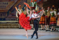 Maria Alexandrova  y Vladislav Lantratov  del Ballet Bolshoi, en "Don Quixote" presentado por Lincoln Center Festival. Foto: Stephanie Berger. Gentileza LCF.