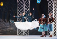 El Sarasota Ballet, en "Los patinadores", de Sir Frederick Ashton. Foto: Gene Shiavone. Gentileza Festival de Otoño.