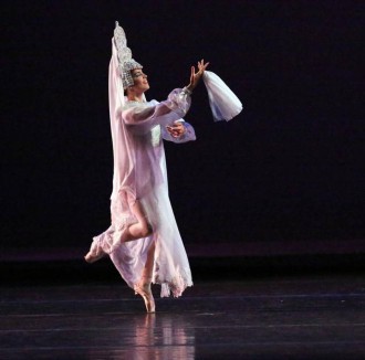 El Cuban Classical Ballet of Miami puso en escena “Russian Dance”, con Yaima Méndez. Foto gentileza IBFM.
