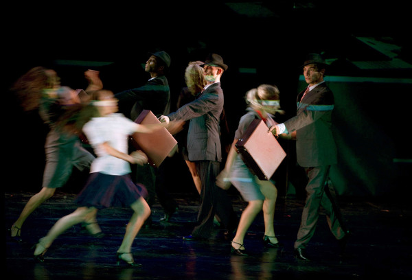 Ezralow Dance” con un estreno mundial comisionado y creado específicamente para Ford Theatres, de Hollywood, Los Ángeles. Foto: Angelo Redaeli. Gentileza Ford Theatres.
