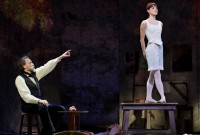 Boyd Gaines como Edgar Degas, y Tiler Peck en el rol de la joven Marie von Goethem, en "Little Dancer", en el Kennedy Center. Foto: Paul Kolnik. Gentileza JFKC.