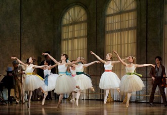 Tiler Peck y el grupo de bailarinas de "Little Dancer". Foto: Paul Kolnik. Gentileza JFKC.